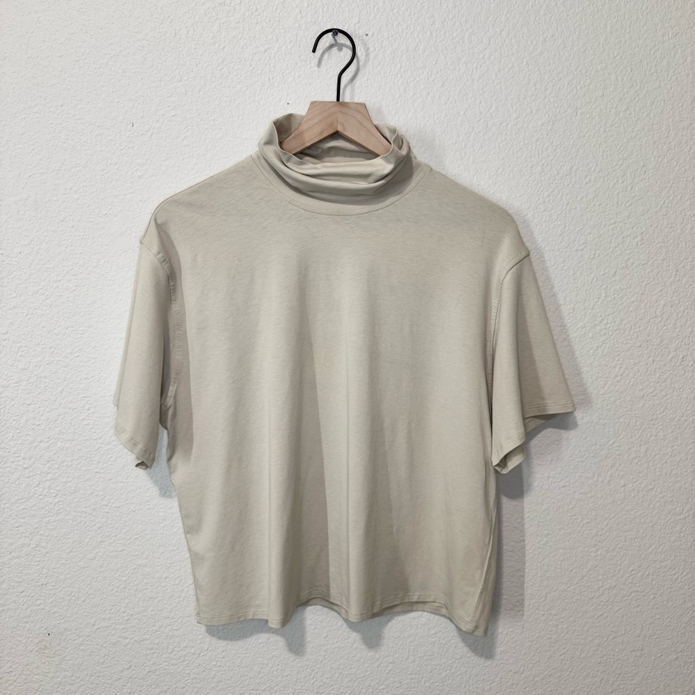 Lululemon Relaxed-Fit Turtleneck T in Ivory Size 6